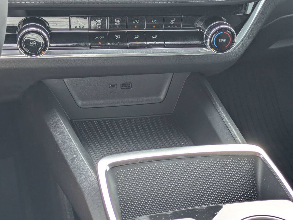New 2026 Chevrolet Equinox LT FWD image 18