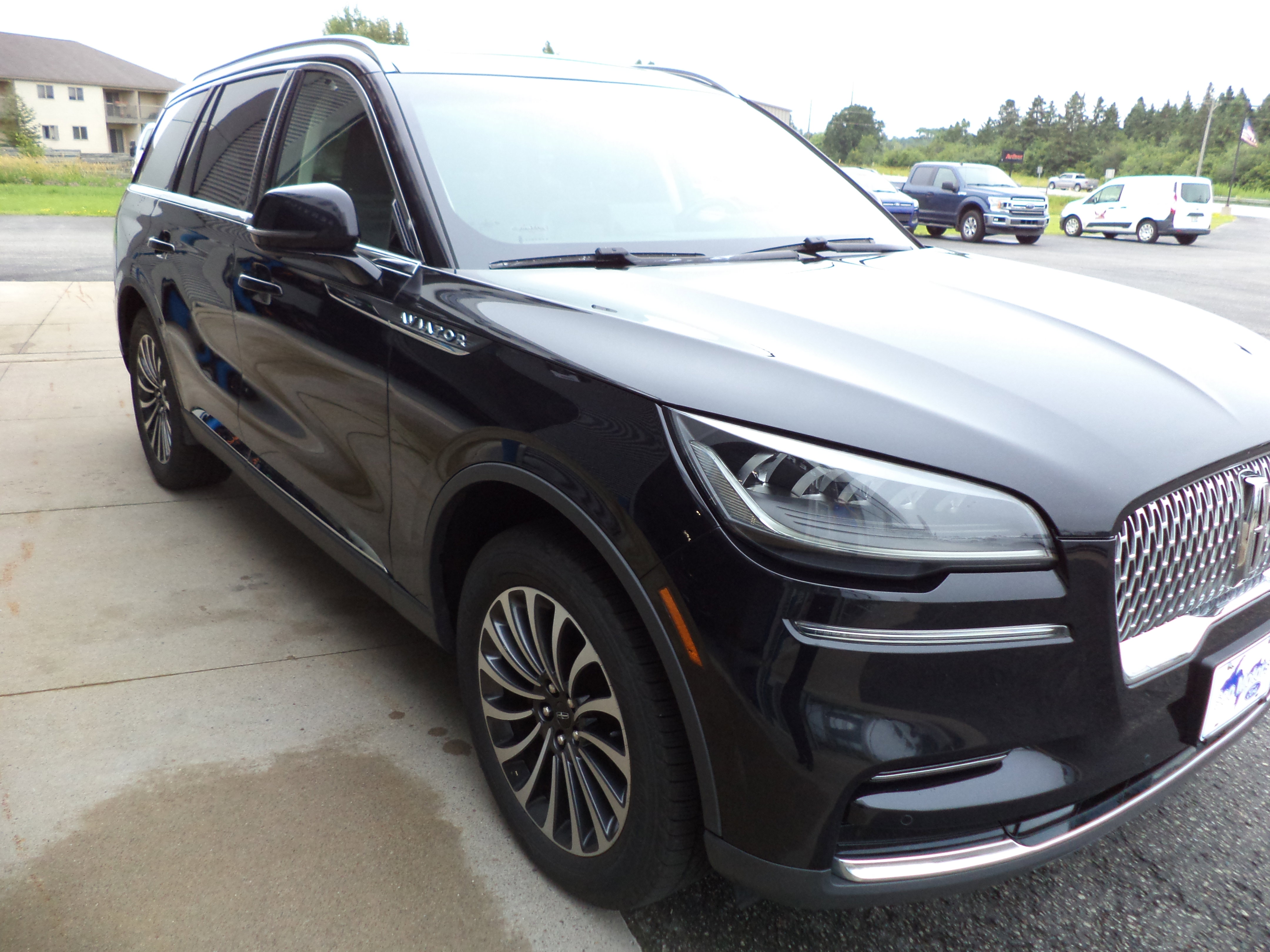 Used 2022 Lincoln Aviator Reserve image 9