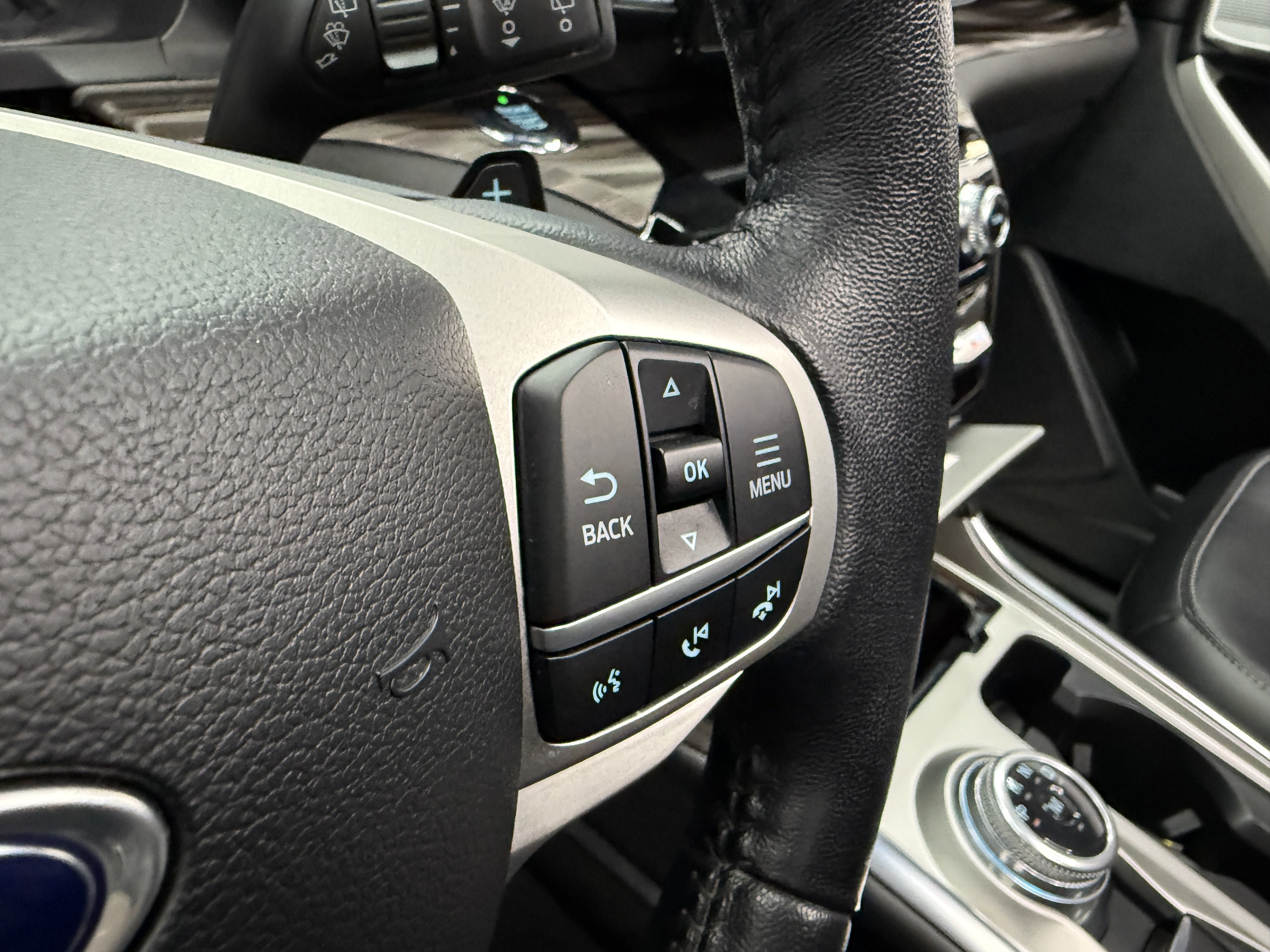 Used 2021 Ford Explorer Limited image 19