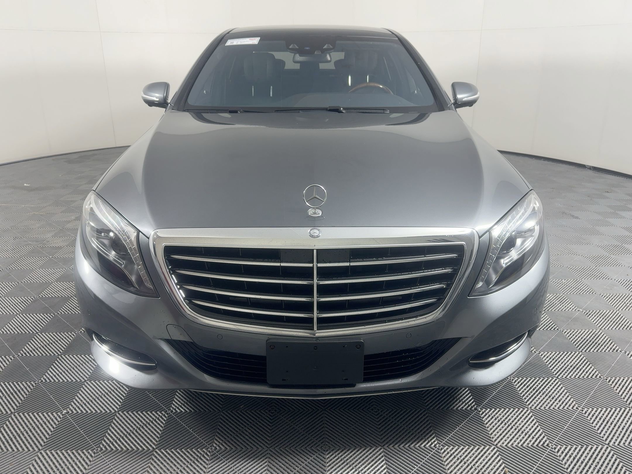 Used 2017 Mercedes-Benz S 550 4MATIC Sedan image 6