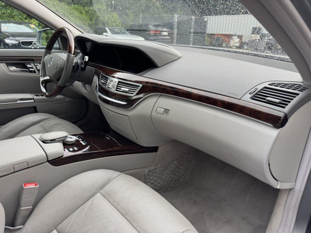 Used 2013 Mercedes-Benz S 550 w/ Sport Pkg Plus One image 39