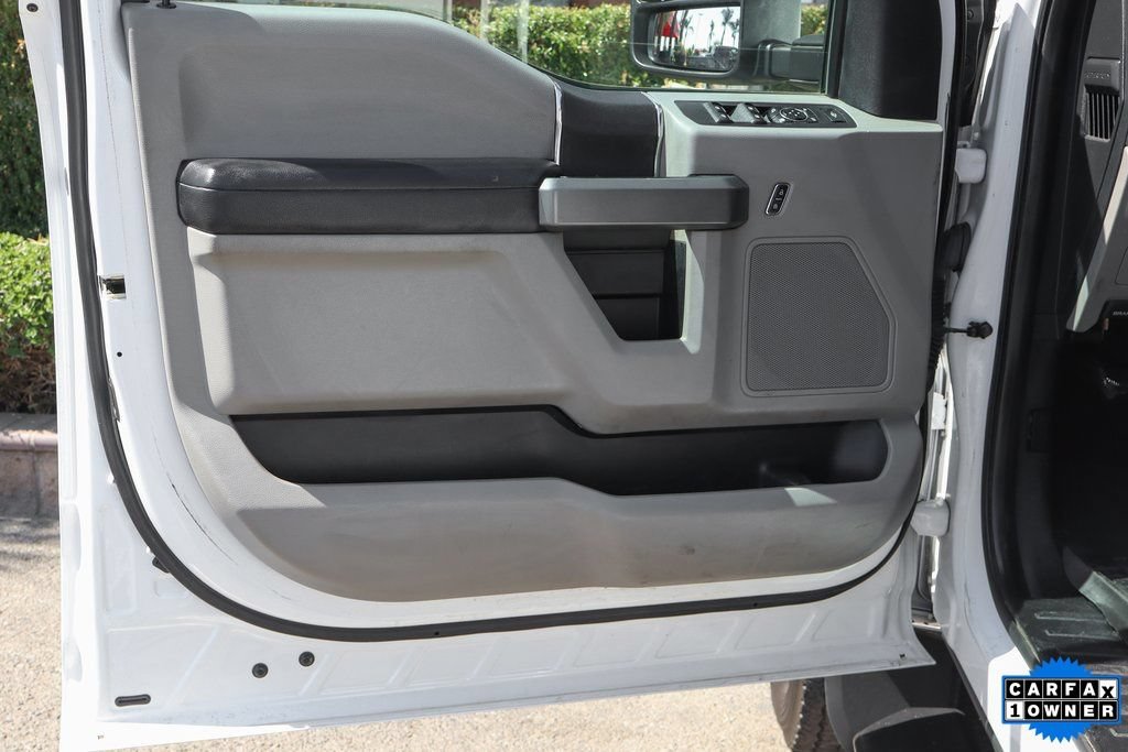 Used 2017 Ford F550 2WD Crew Cab Super Duty image 15