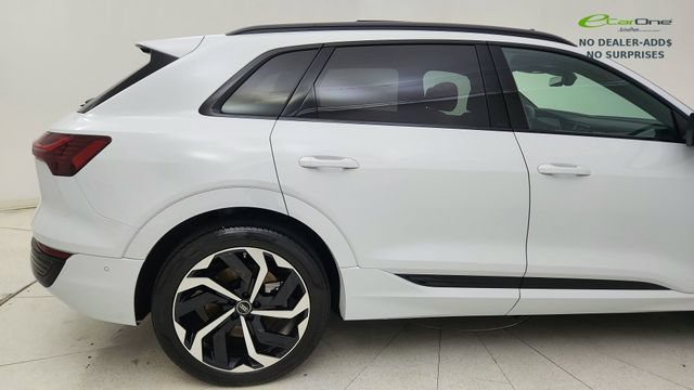 Used 2024 Audi Q8 e-tron Prestige w/ Prestige Package AWD/4WD image 7