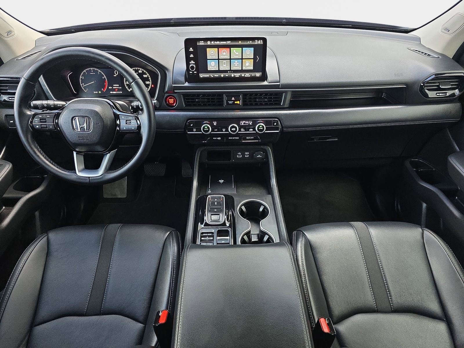 Certified 2025 Honda Pilot Touring image 9