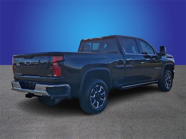 Used 2024 Chevrolet Silverado 2500 LTZ w/ LTZ Plus Package image 4