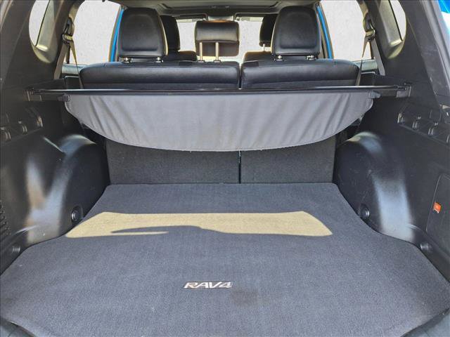 Used 2017 Toyota RAV4 SE AWD/4WD image 6