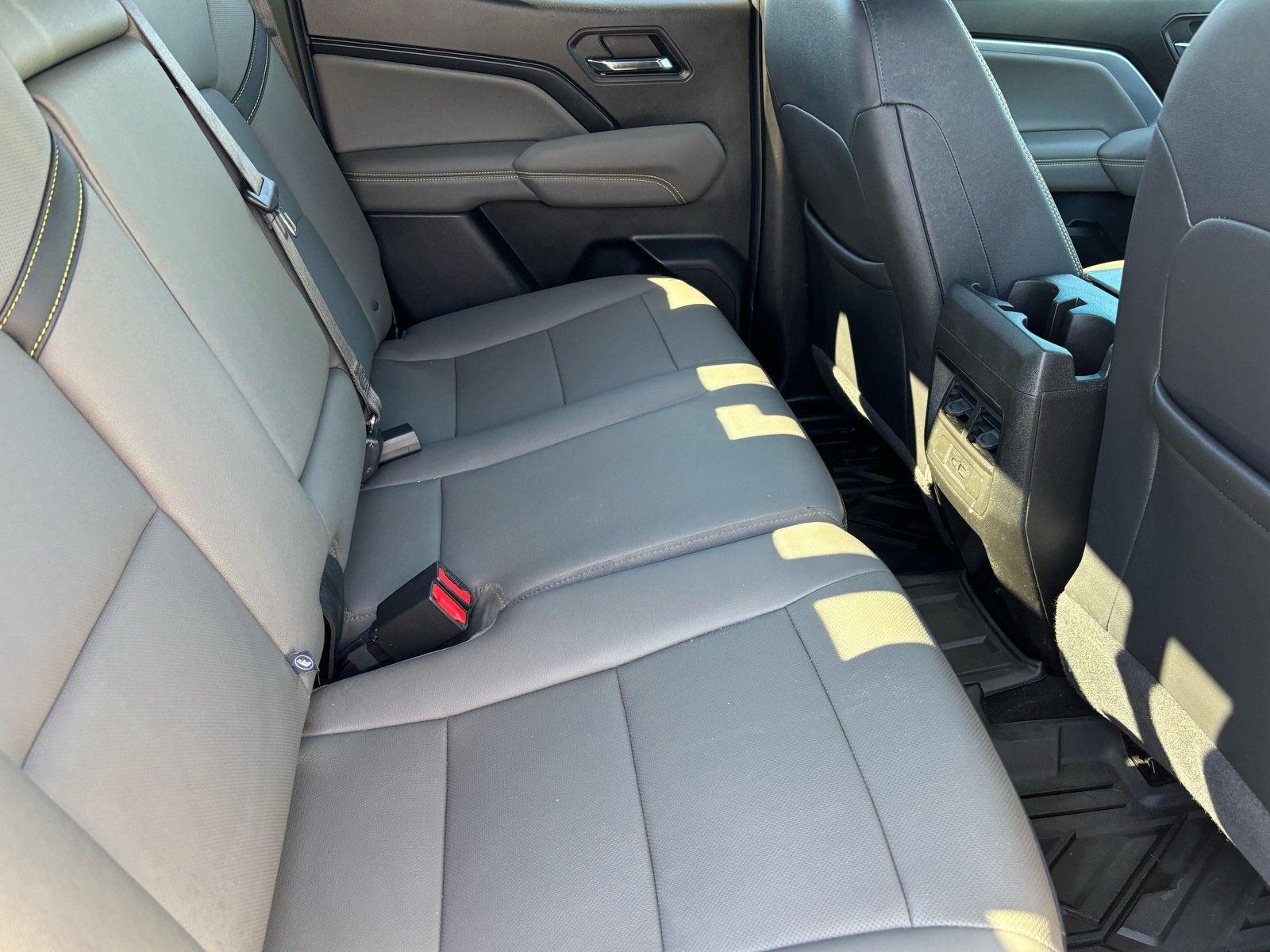 Used 2025 Chevrolet Colorado ZR2 AWD/4WD image 29