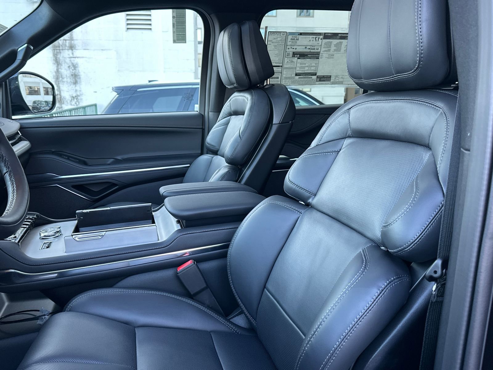 New 2026 Lincoln Navigator Reserve AWD/4WD image 23