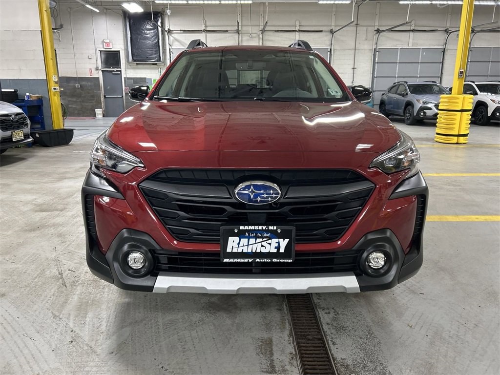 Certified 2025 Subaru Outback Limited image 3