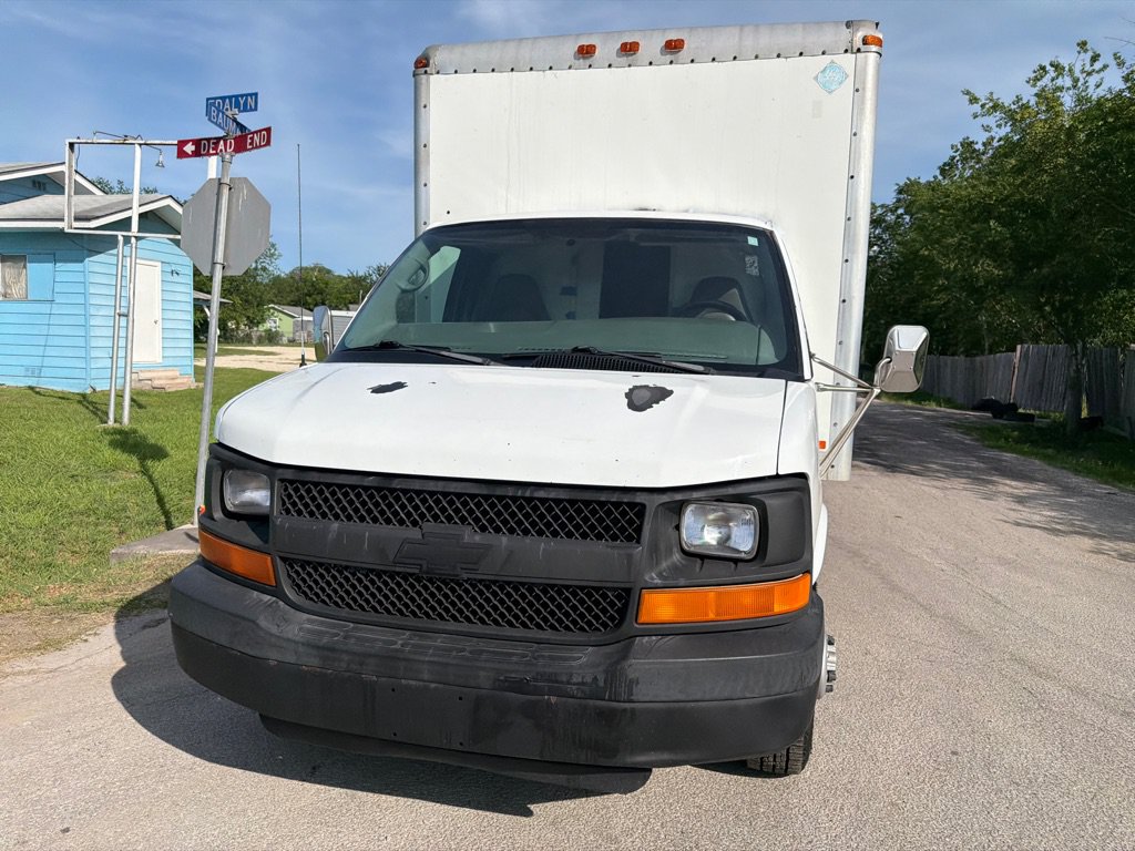 Used 2006 Chevrolet Express 3500 RWD image 24