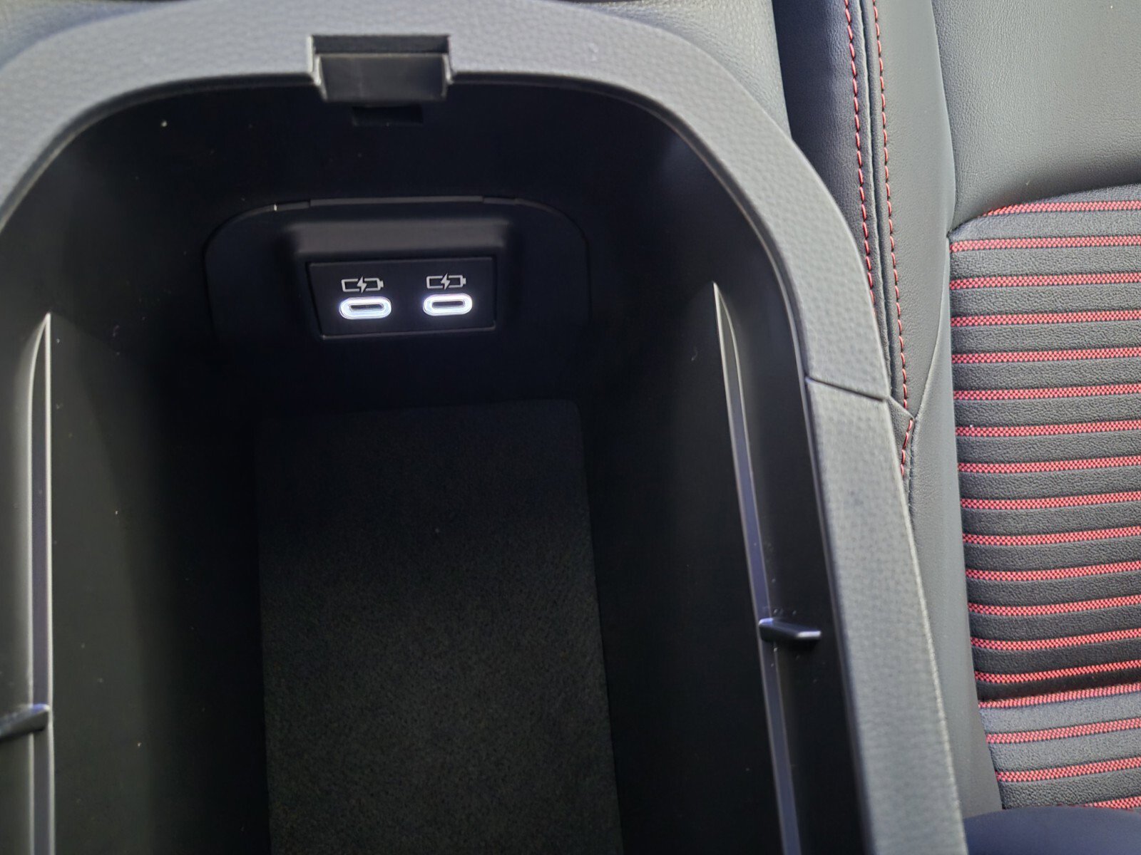 New 2025 Toyota RAV4 XSE image 29