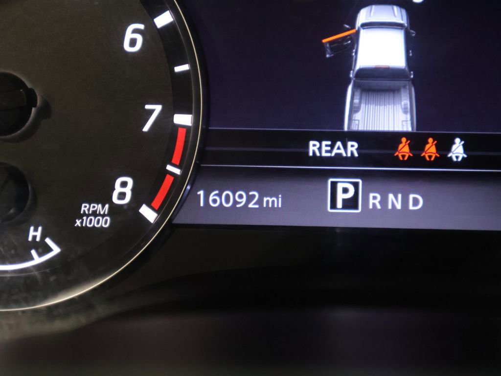Used 2024 Nissan Frontier SV image 38