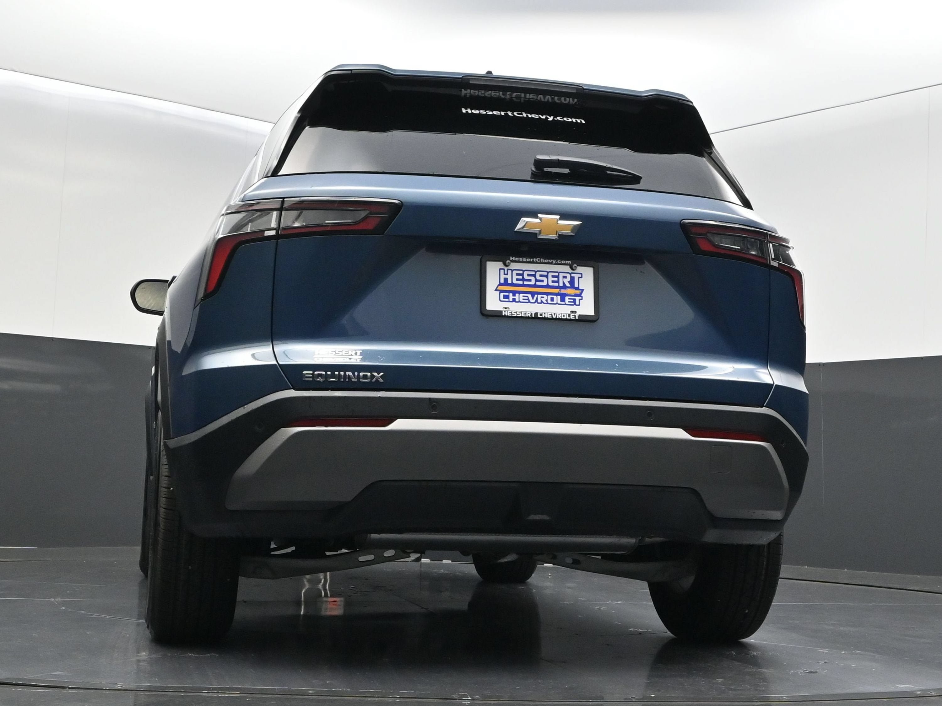 New 2027 Chevrolet Equinox LT FWD image 45