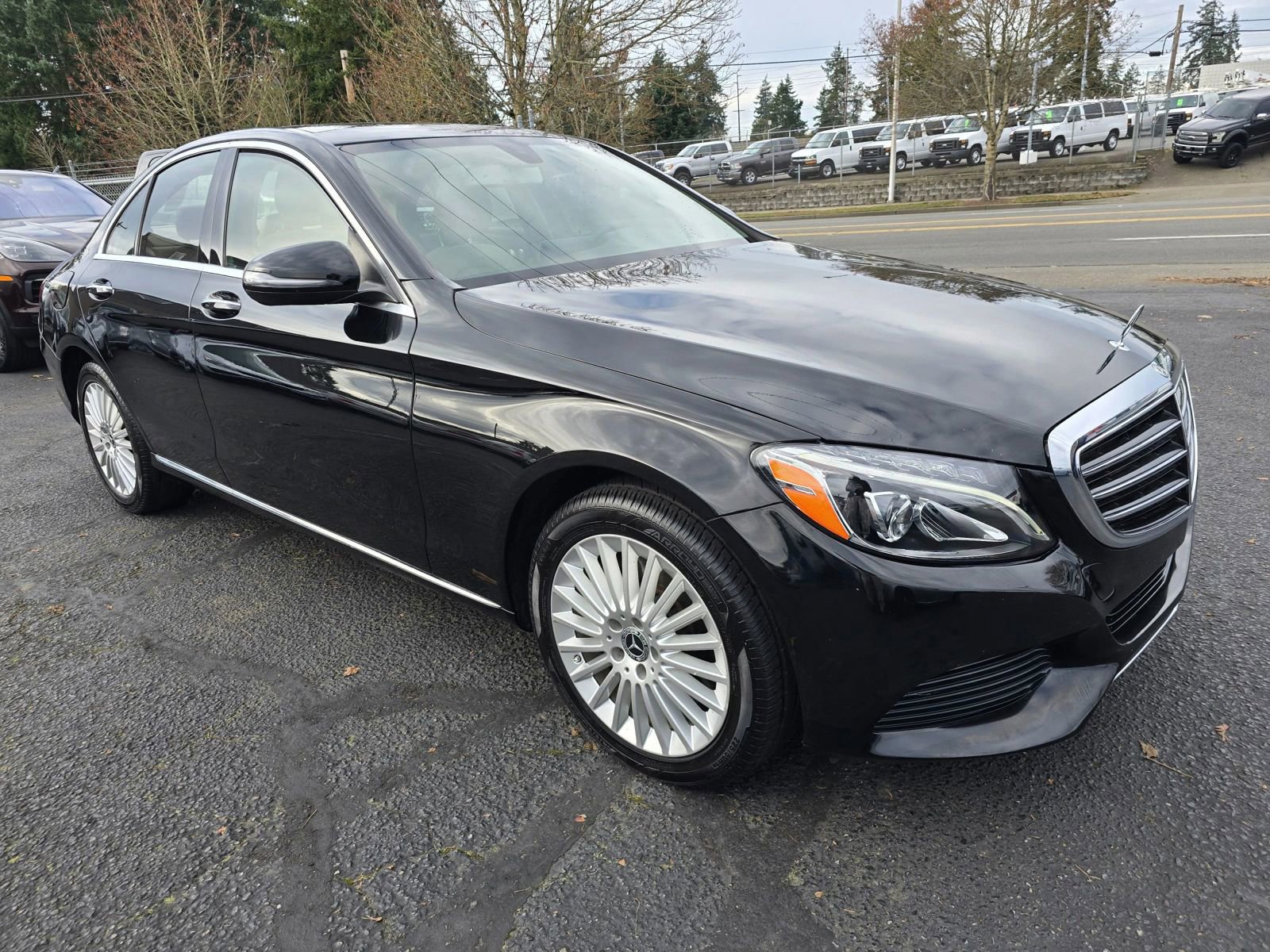 Used 2017 Mercedes-Benz C 300 4MATIC Sedan w/ Premium 3 Package image 7
