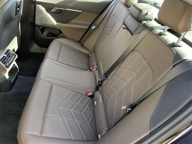 Certified 2025 BMW i5 xDrive40 w/ Premium Package image 19