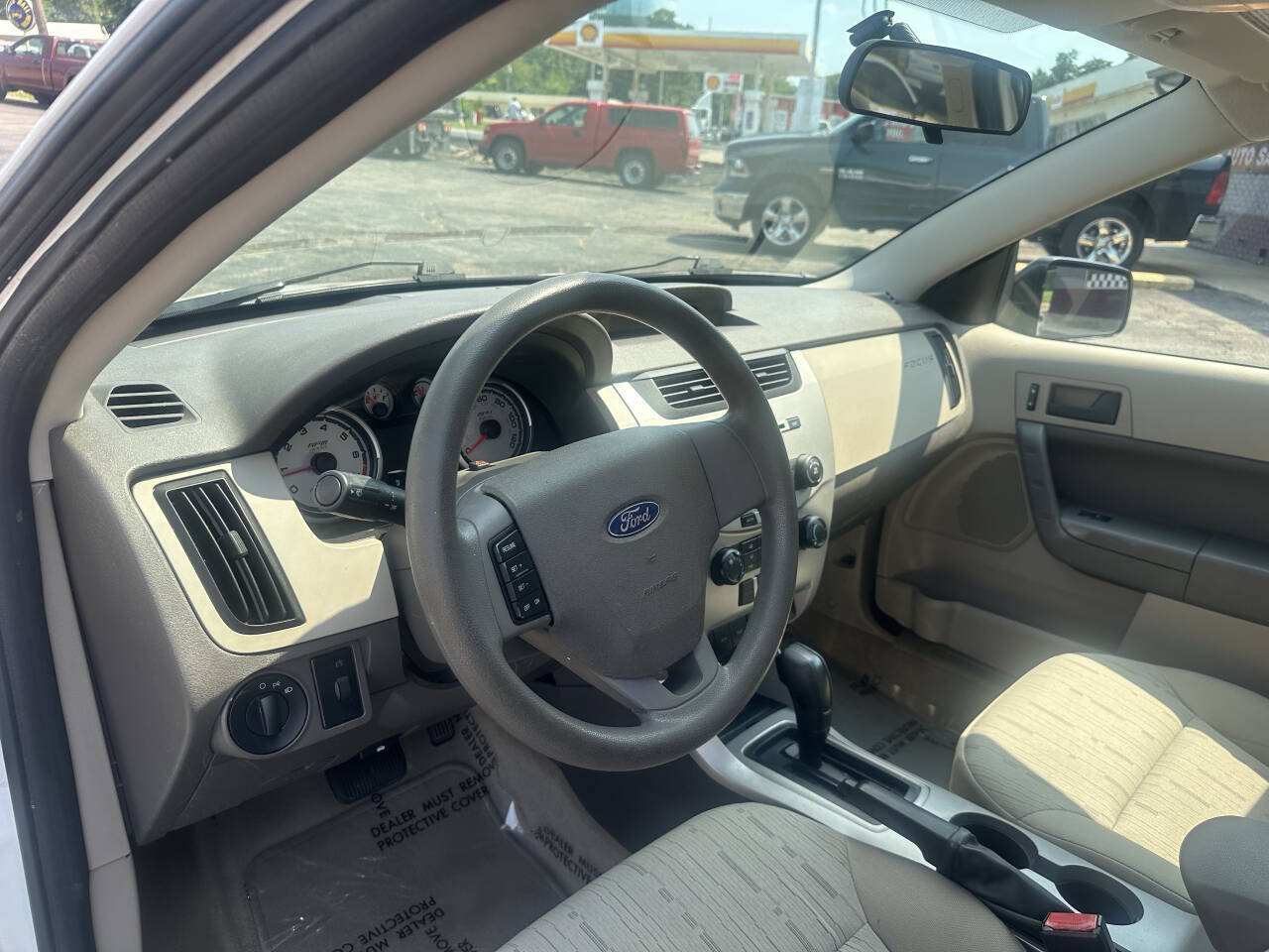 Used 2008 Ford Focus SE FWD image 13