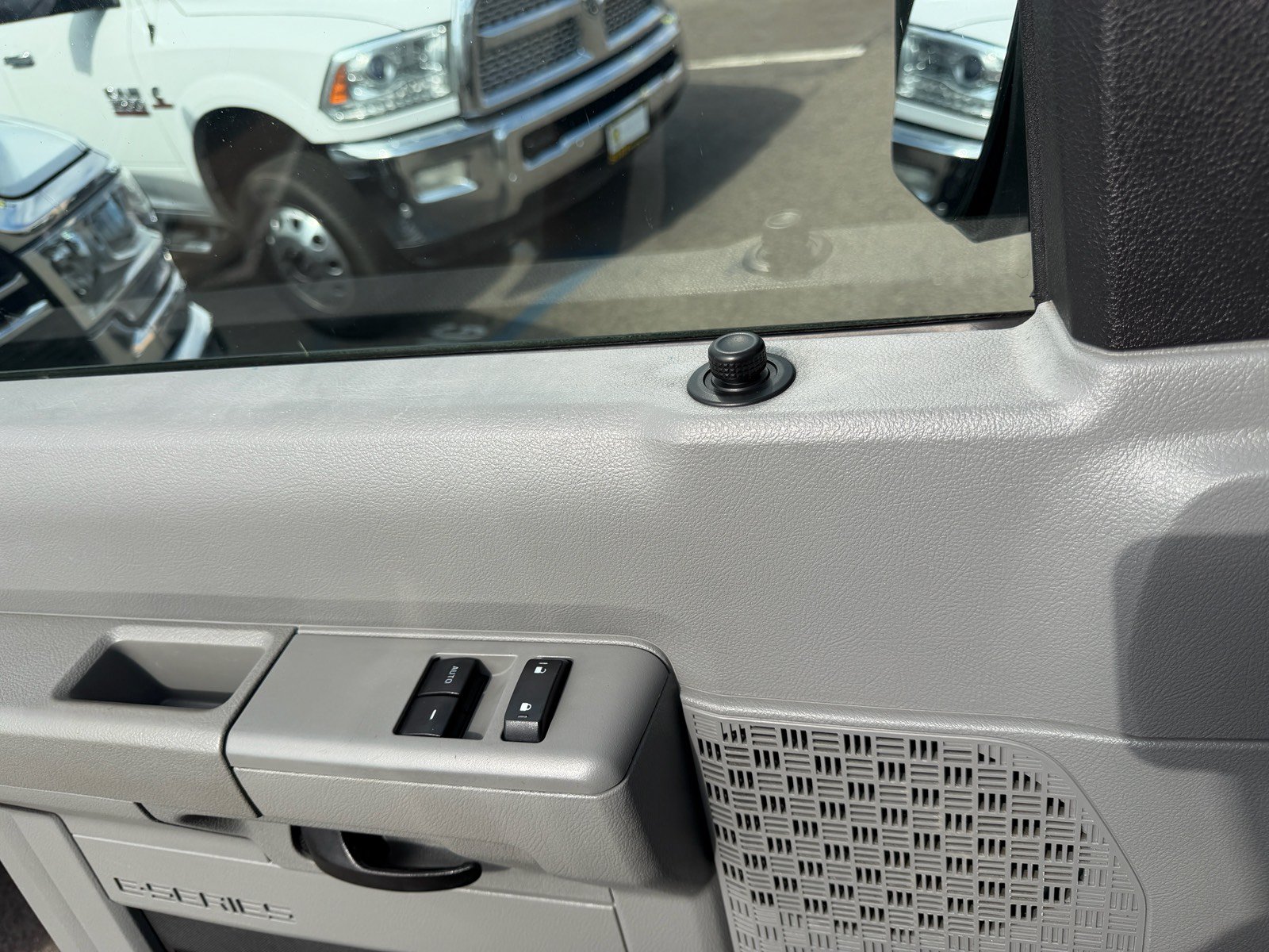 Used 2013 Ford E-150 and Econoline 150 w/ PWR Group RWD image 19