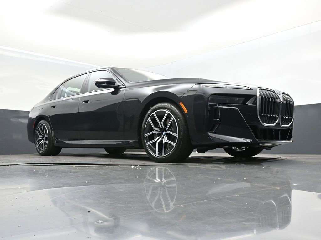 New 2026 BMW 740i xDrive w/ Executive Package image 27