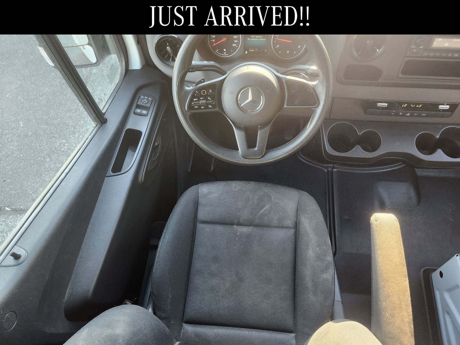 Used 2024 Mercedes-Benz Sprinter 144 Cargo image 4