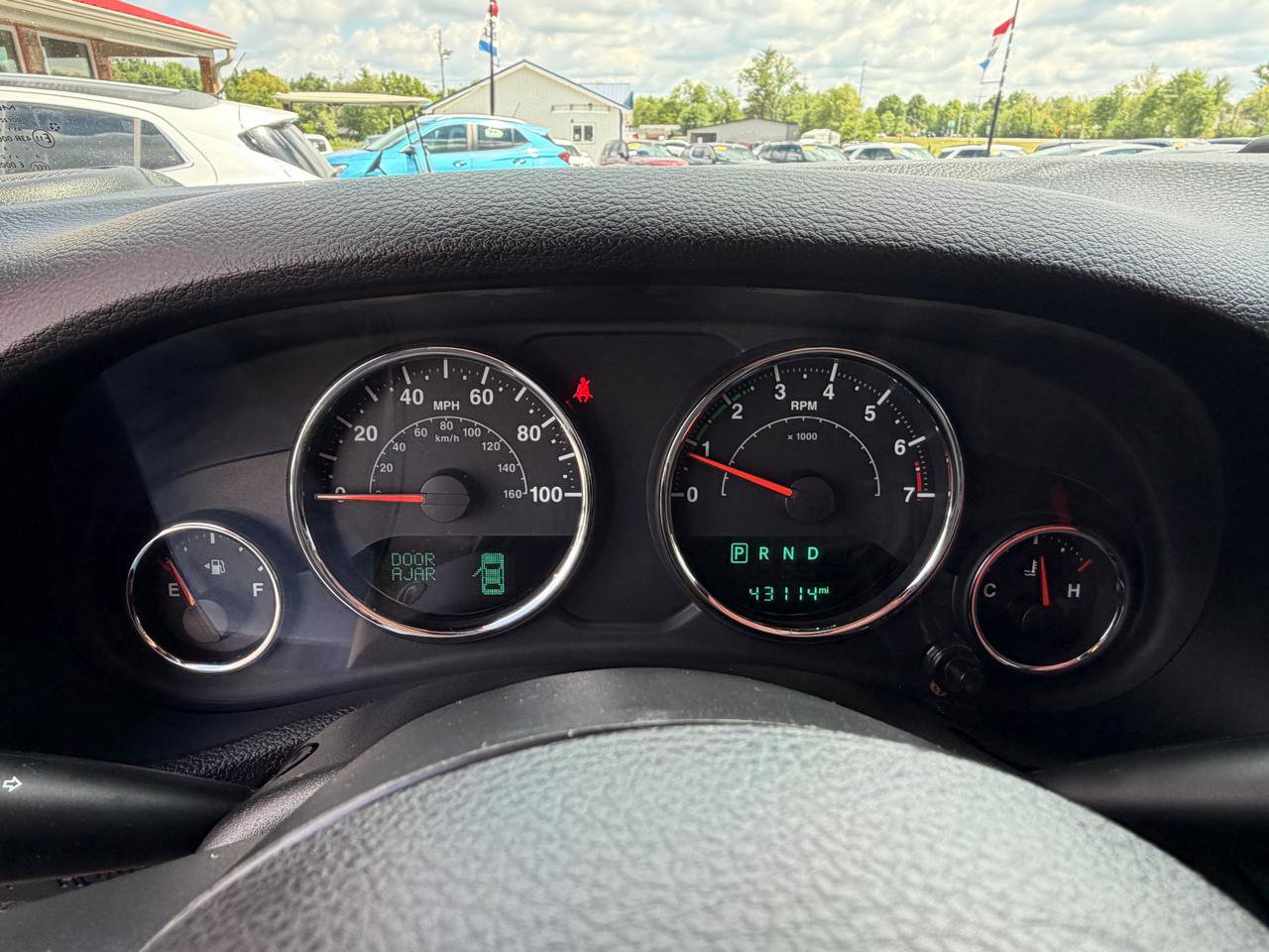 Used 2017 Jeep Wrangler Unlimited Rubicon w/ Connectivity Group AWD/4WD image 25