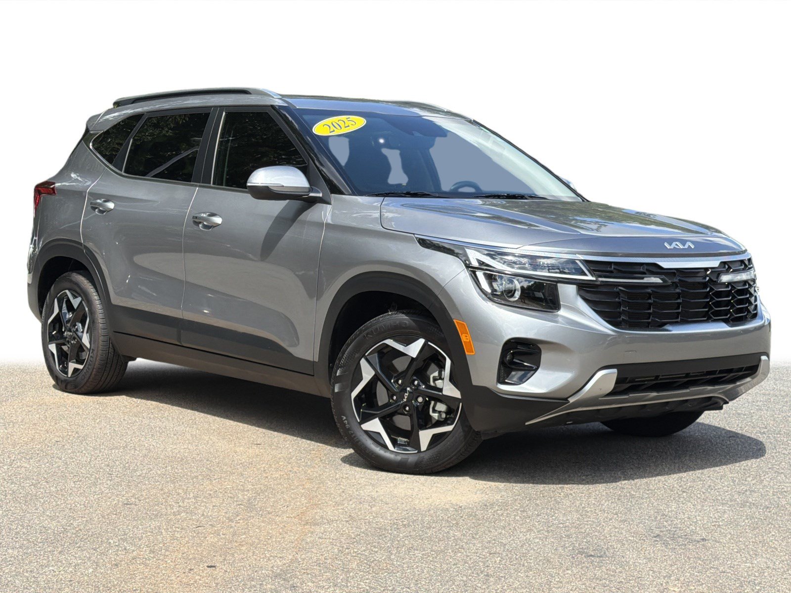Certified 2025 Kia Seltos EX w/ EX Sunroof Package AWD/4WD image 2