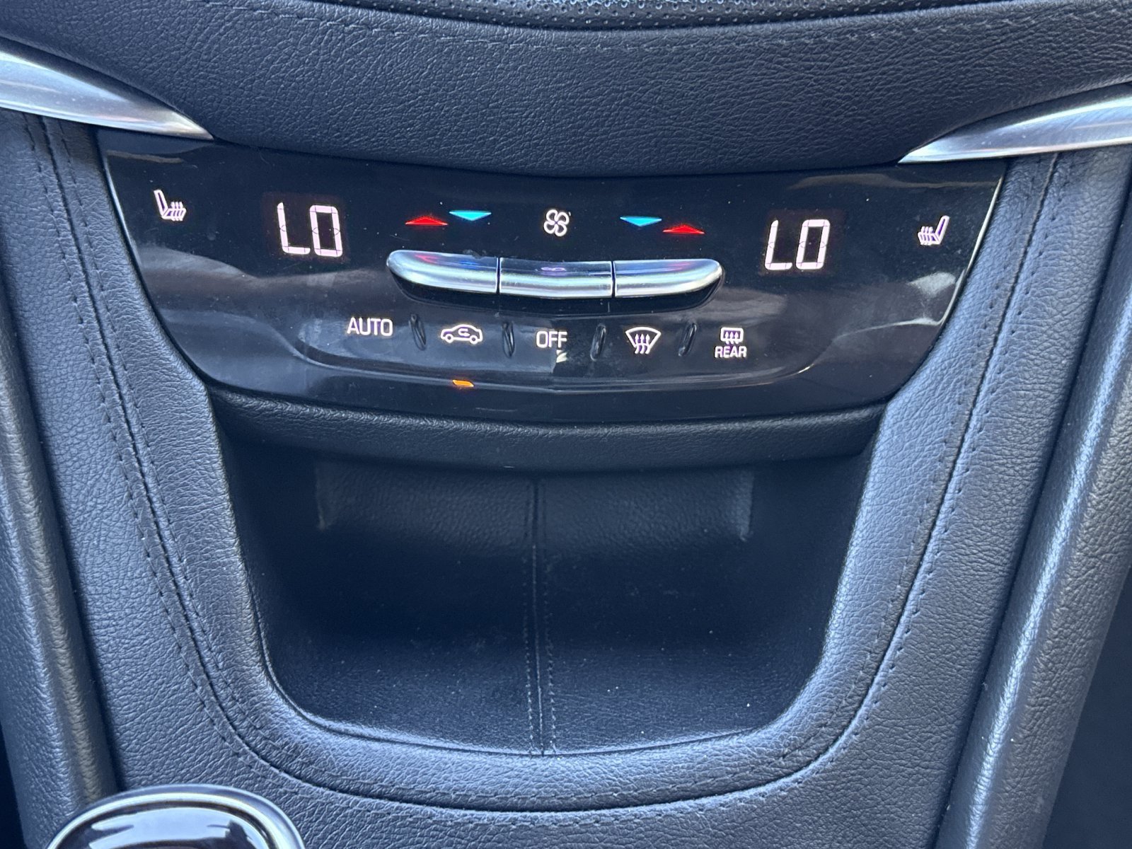 Used 2020 Cadillac XT5 Premium Luxury FWD image 32