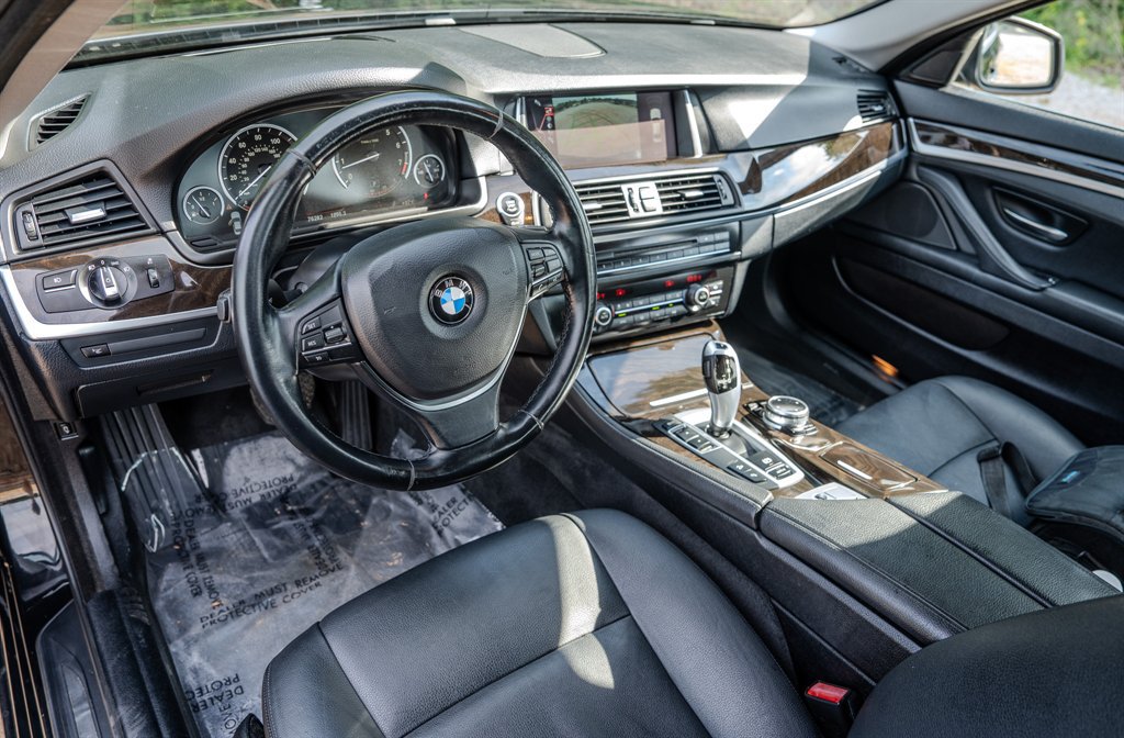 Used 2015 BMW 535i xDrive Sedan w/ Driver Assistance Package AWD/4WD image 14