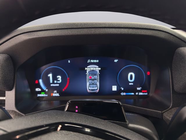 Used 2025 Ford Explorer Platinum w/ LUX Leather Package AWD/4WD image 33