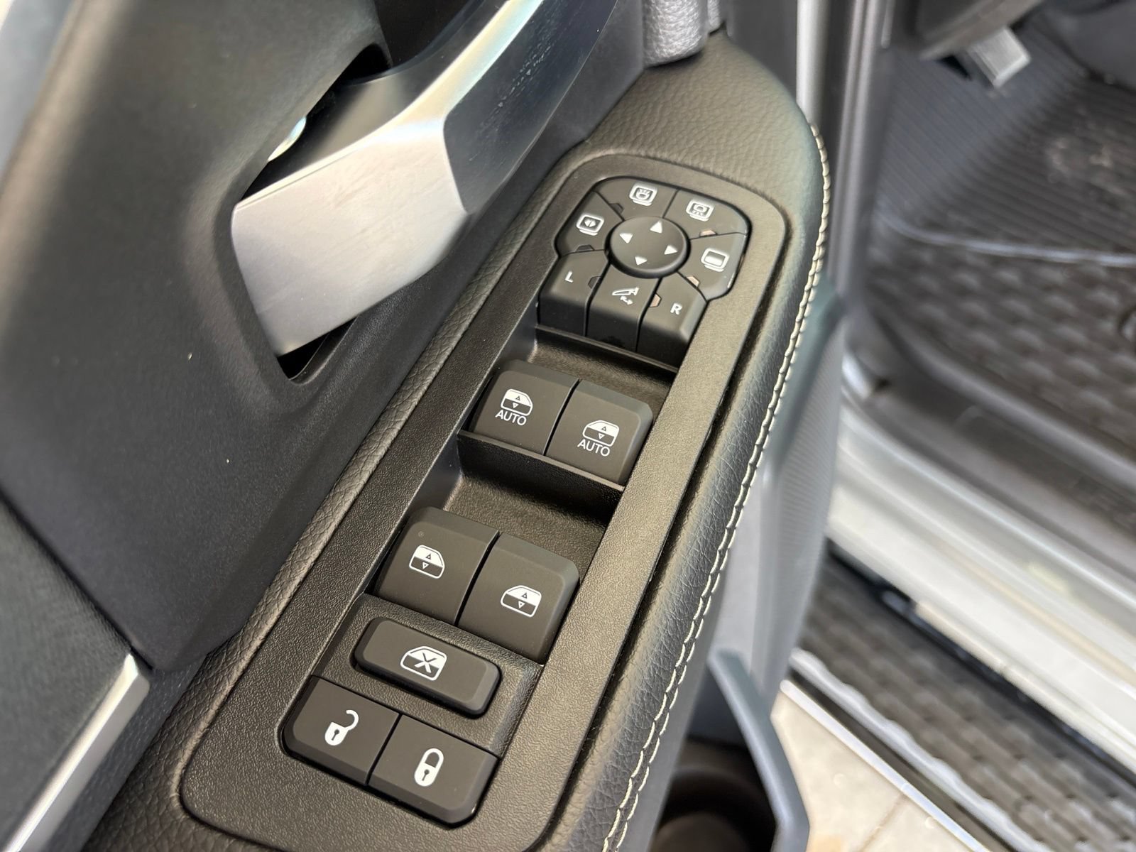 New 2027 RAM 3500 Lone Star AWD/4WD image 11