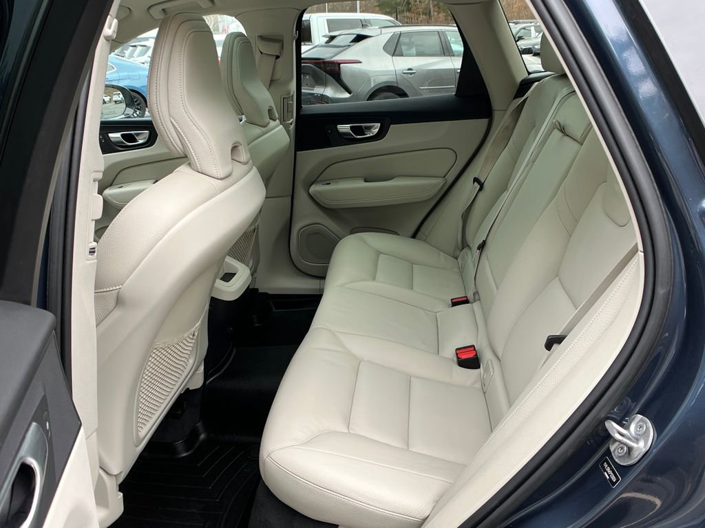 Used 2023 Volvo XC60 B5 Plus w/ Climate Package image 22