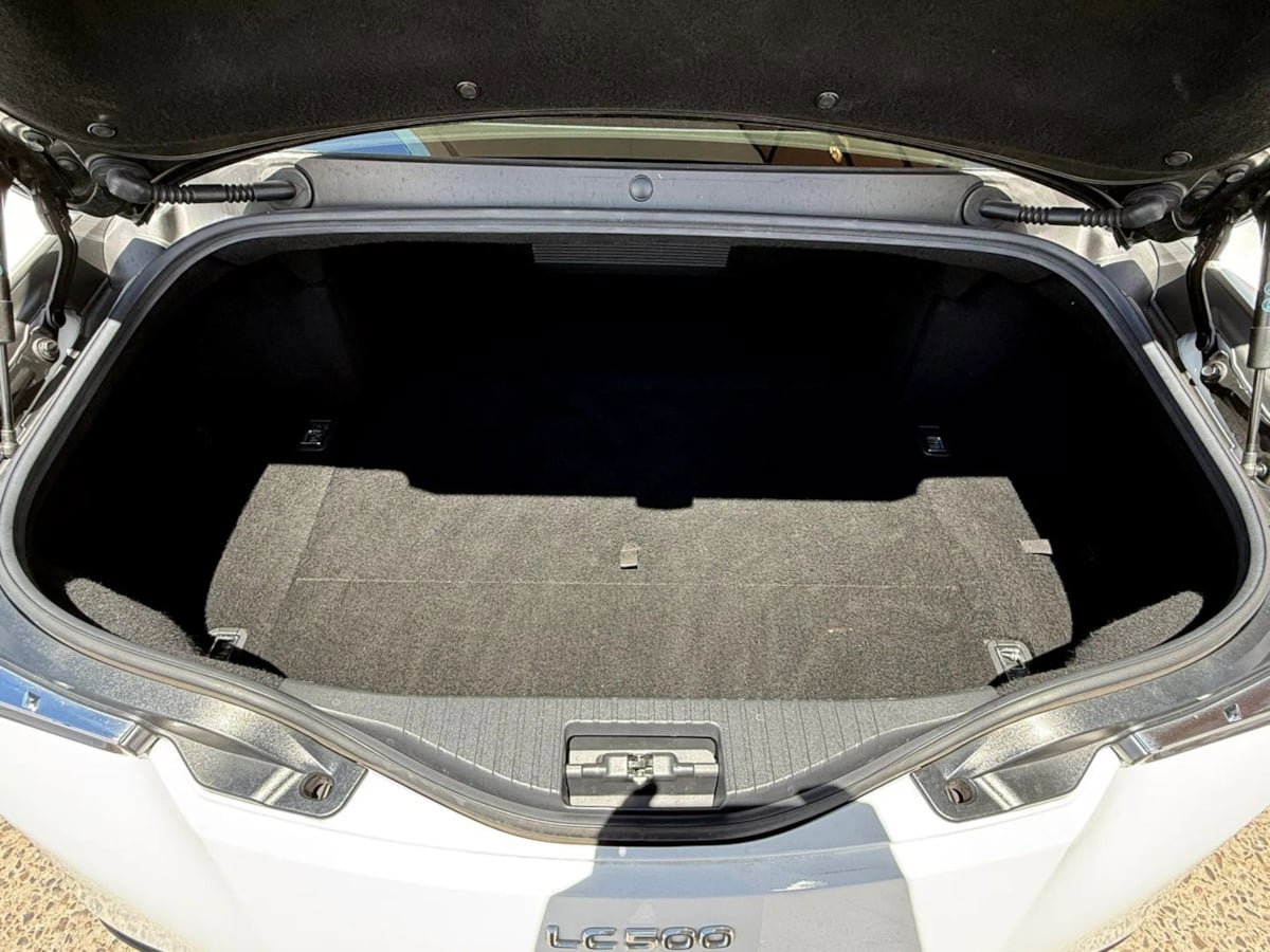 Used 2018 Lexus LC 500 Coupe w/ Sport Package RWD image 31