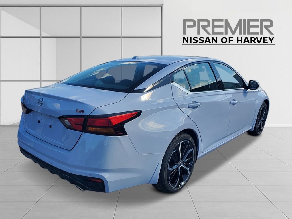 New 2025 Nissan Altima 2.5 SR w/ SR Premium Package image 4