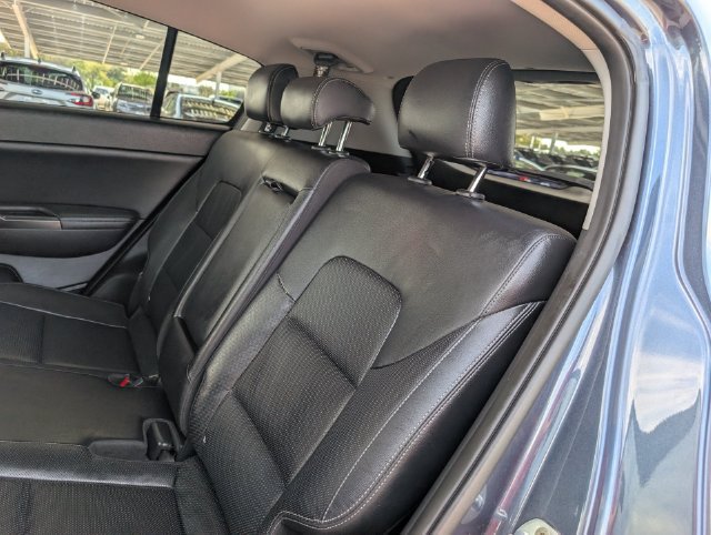 Used 2017 Kia Sportage EX w/ EX Technology Package FWD image 29