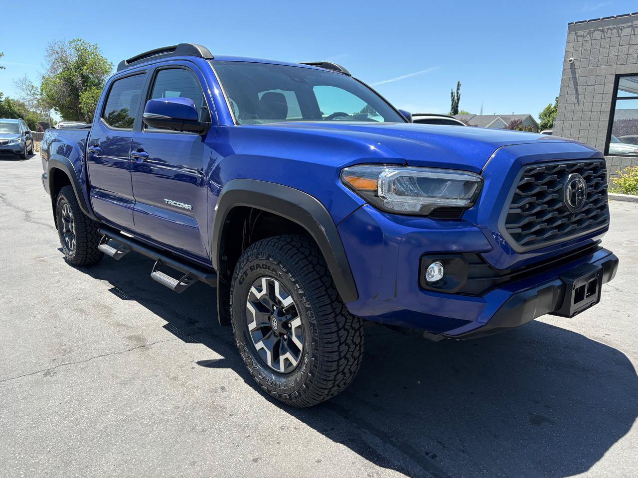 Used 2023 Toyota Tacoma TRD Off-Road w/ TRD Premium Off Road Package AWD/4WD image 1