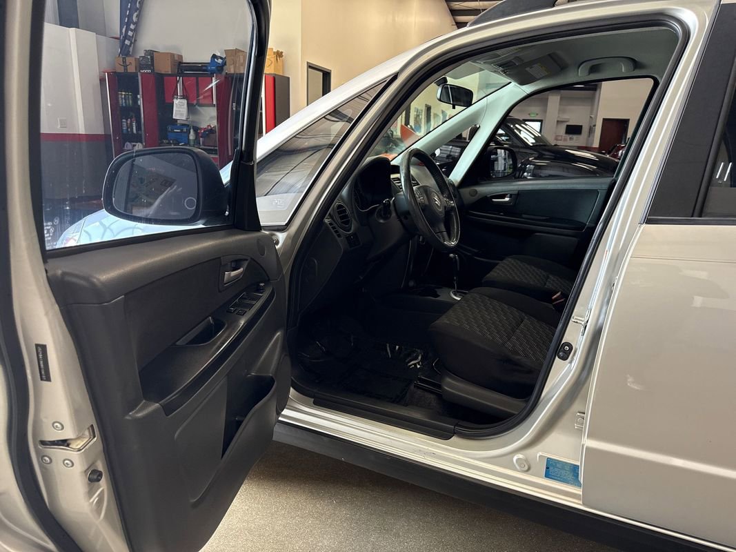 Used 2008 Suzuki SX4 AWD Hatchback image 66