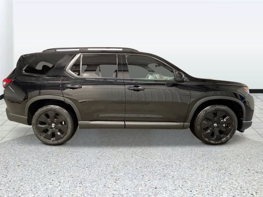 New 2026 Honda Pilot Black Edition image 2