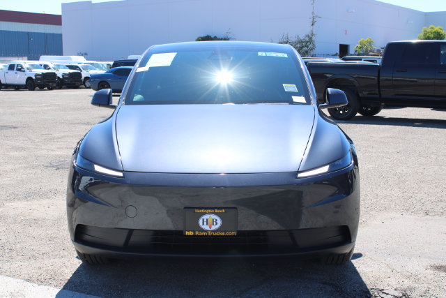 Used 2026 Tesla Model Y 2WD image 2