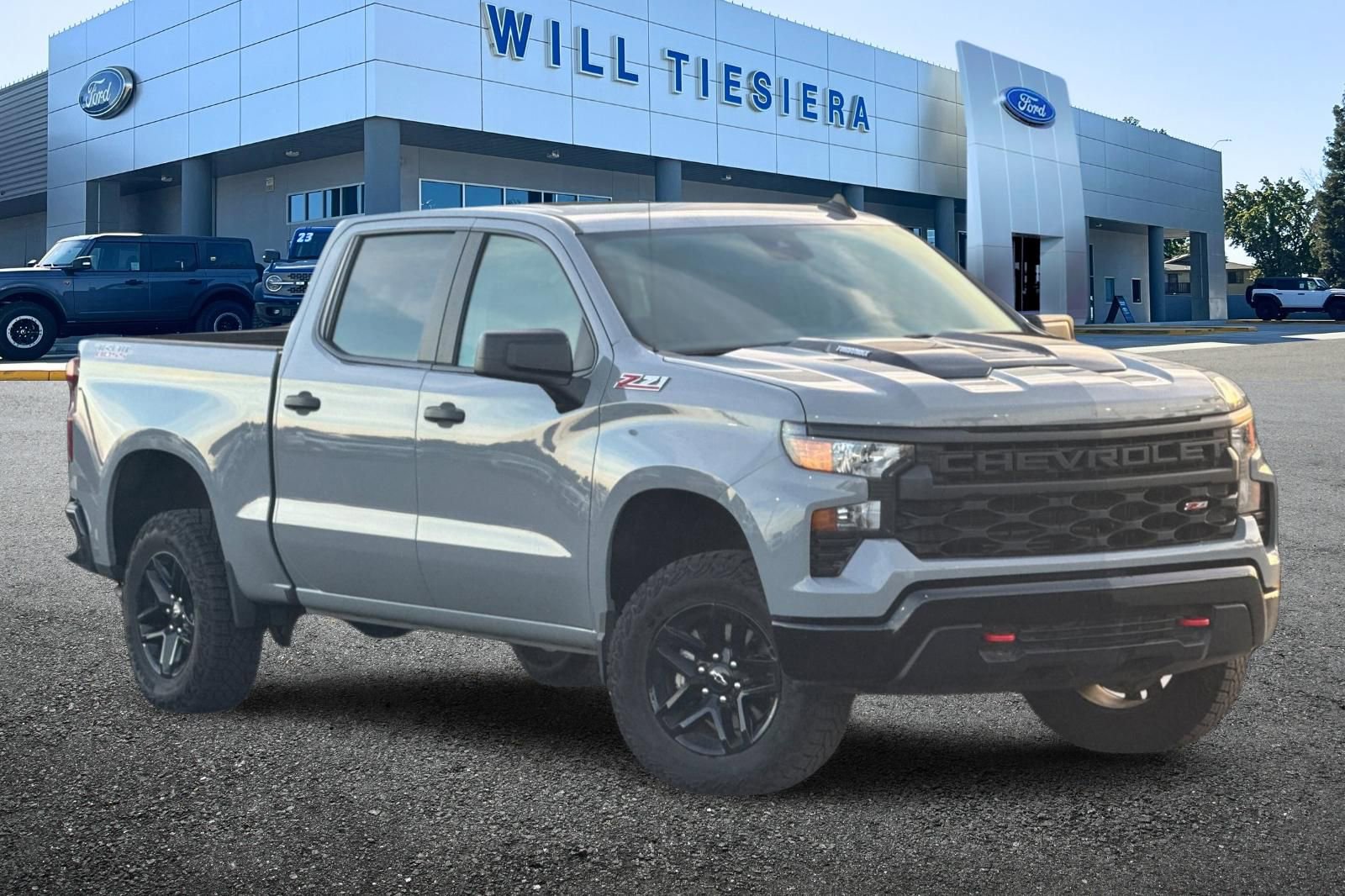 Used 2025 Chevrolet Silverado 1500 Custom Trail Boss image 2