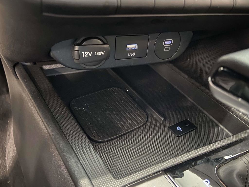 Certified 2025 Hyundai Elantra Sport image 21