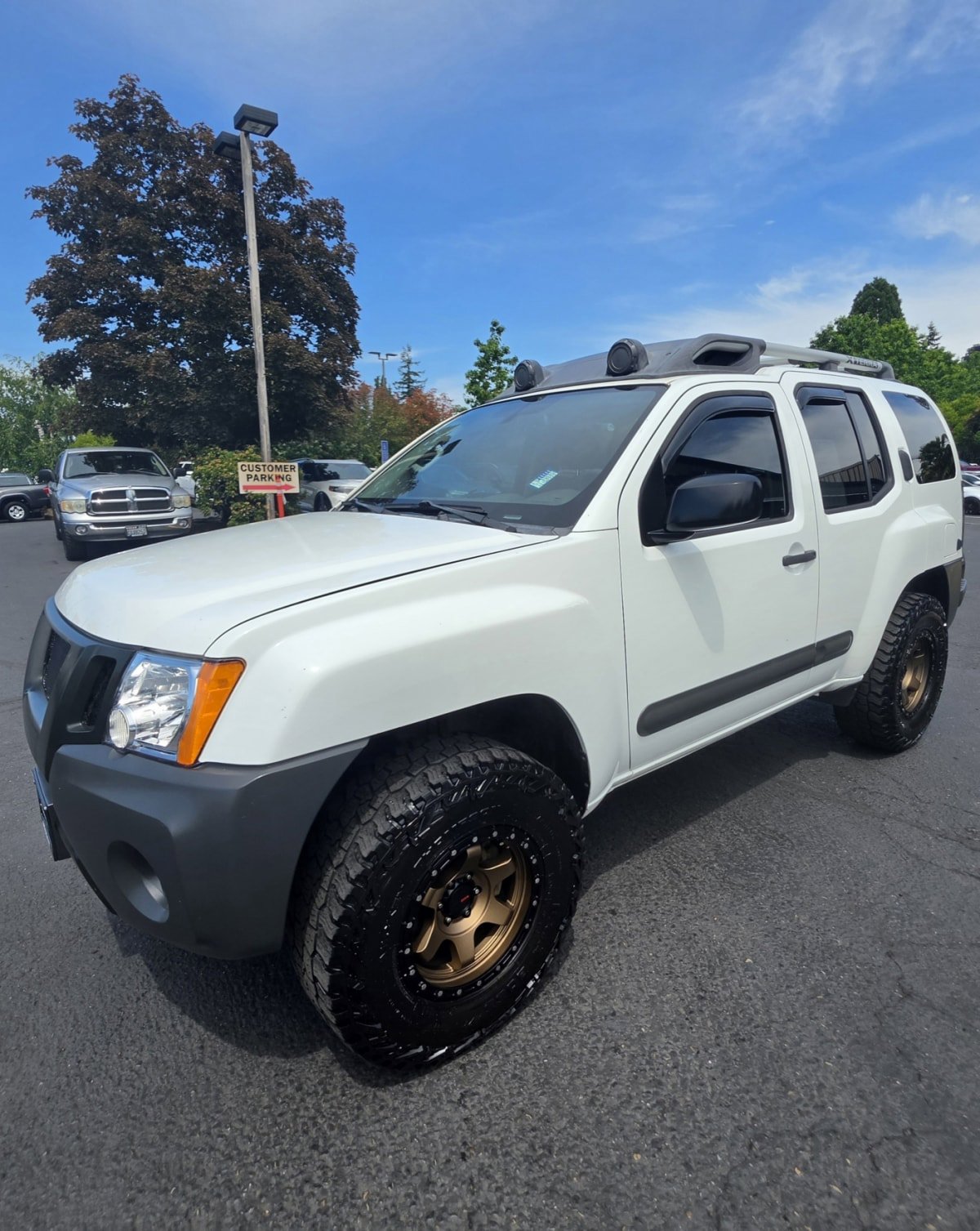 Used 2014 Nissan Xterra PRO-4X w/ Pro-4x Leather Package AWD/4WD image 1