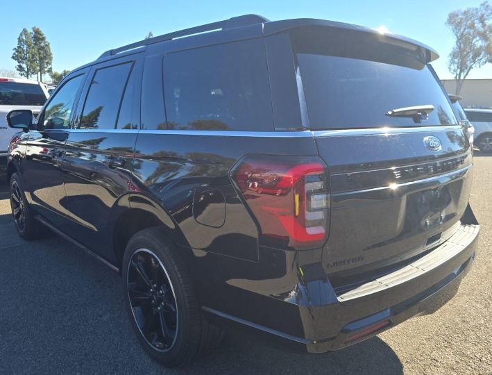 Certified 2022 Ford Expedition Limited image 4