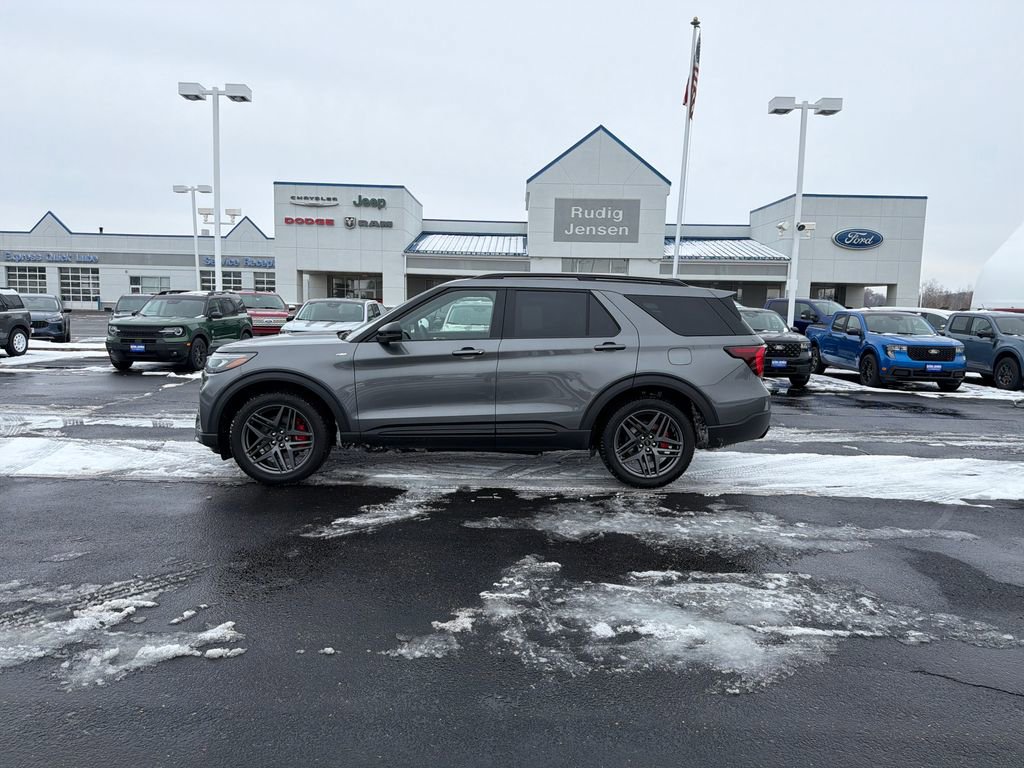 New 2026 Ford Explorer ST-Line w/ ST-Line Street Pack image 2