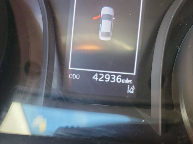 Certified 2022 Toyota Camry LE image 33