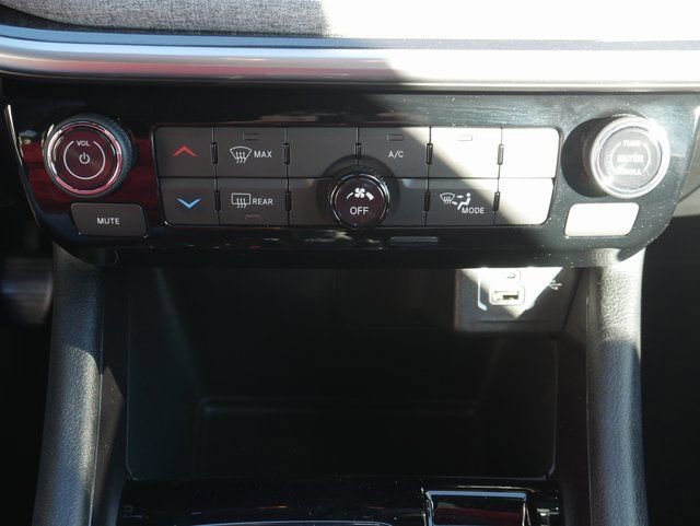 Used 2024 Jeep Compass Latitude w/ Sun and Sound Group image 21