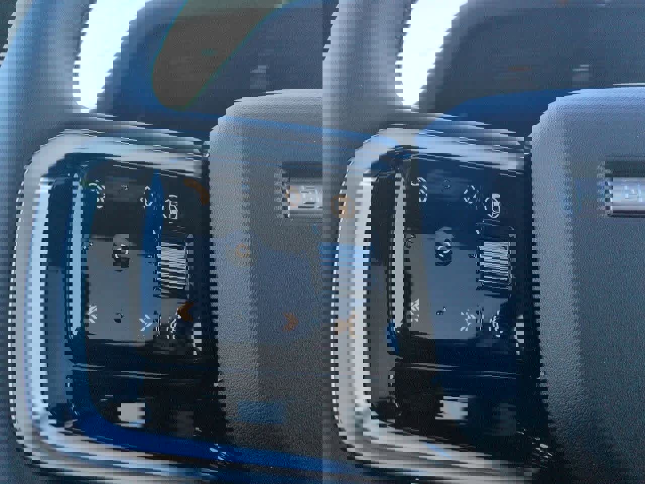 New 2026 Land Rover Discovery Sport Landmark image 23