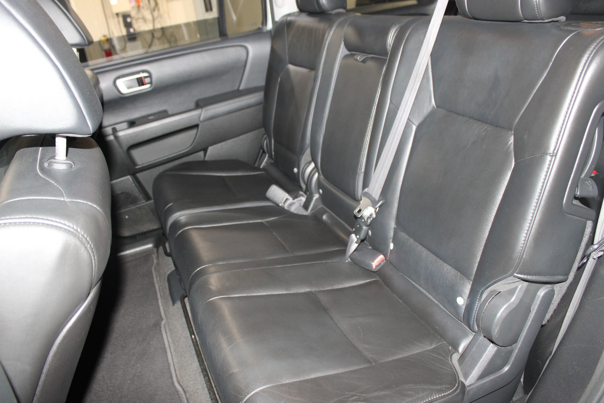 Used 2010 Honda Pilot EX-L image 24