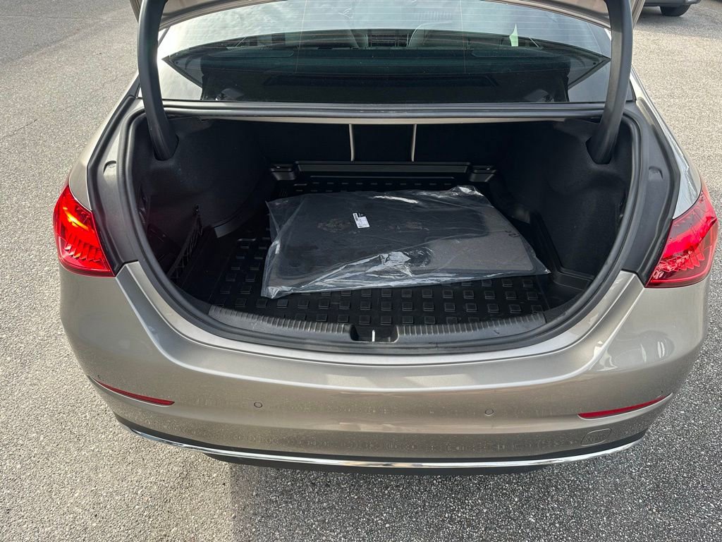 Used 2024 Mercedes-Benz C 300 Sedan image 7