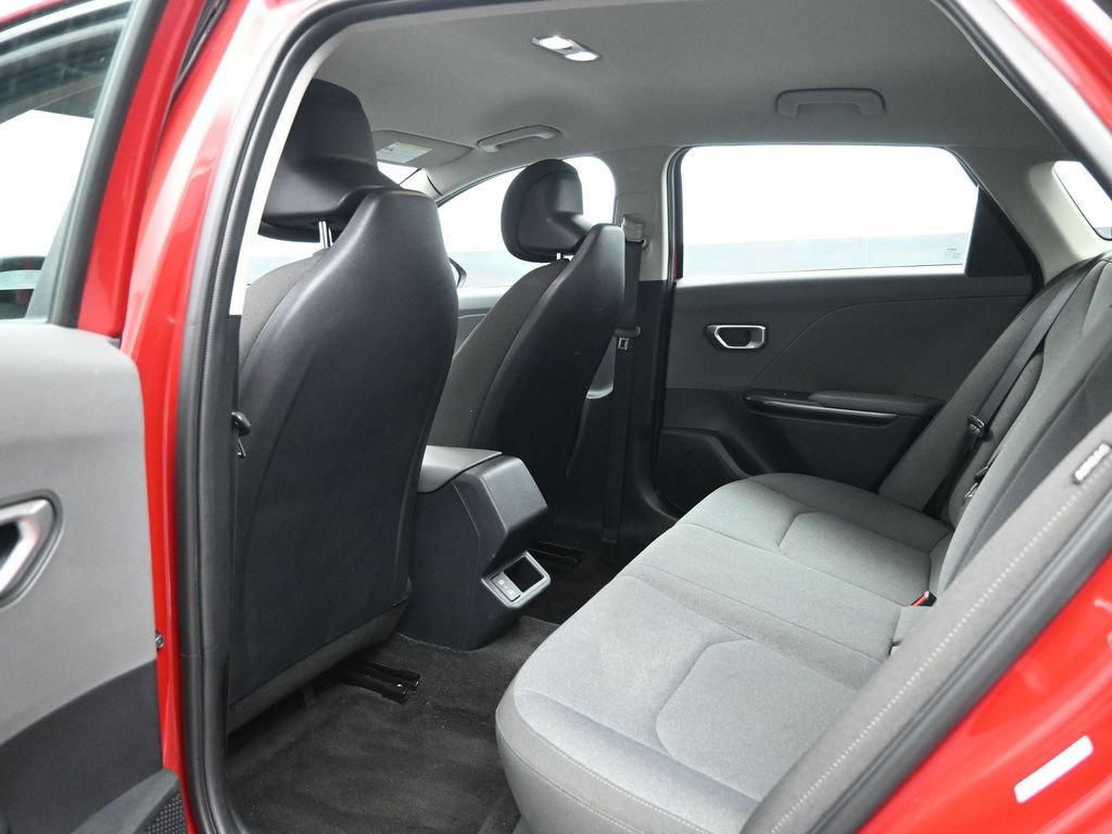 Used 2025 Kia K4 FWD image 26