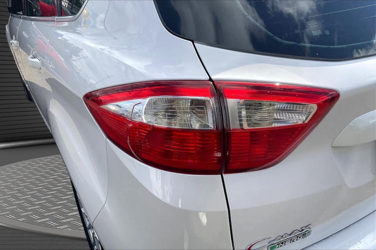 Used 2013 Ford C-MAX Energi FWD image 22