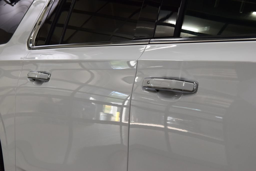 Used 2024 GMC Yukon XL Denali AWD/4WD image 19